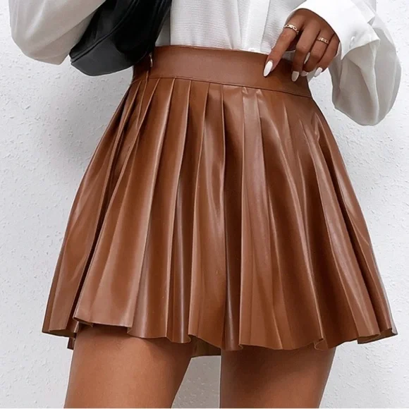 SHEIN PETITE High Waist Pleated PU Leather Short Skirt - Picture 1 of 5